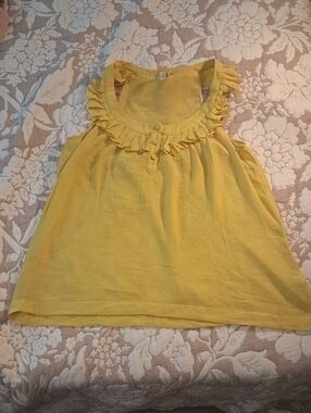Womens Sine. Yellow Ruffle Tank Top